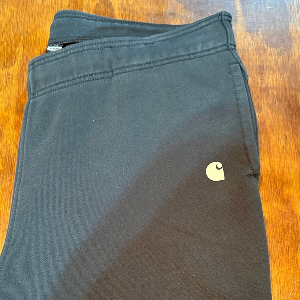 Carhartt women’s  Black Joggers - Picture 8 of 8